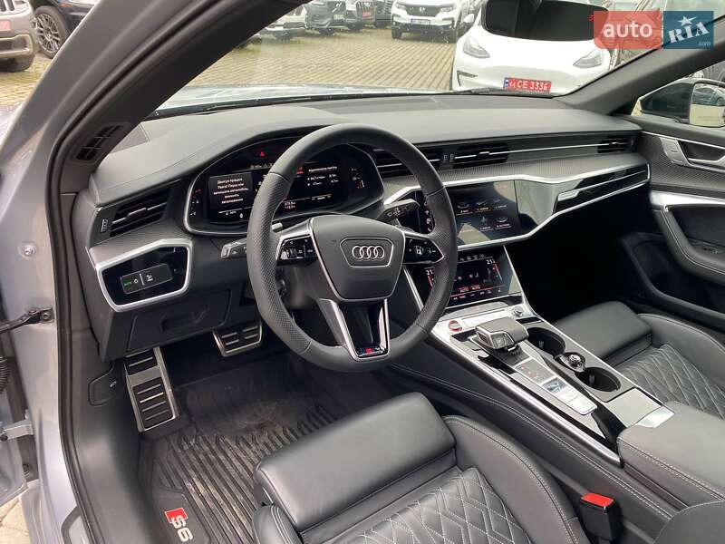 Седан Audi S6 2023 в Львові