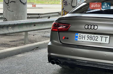 Седан Audi S6 2016 в 