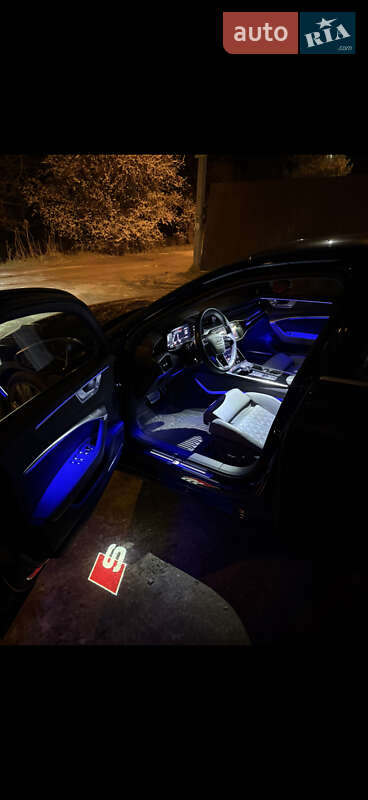 Седан Audi S6 2020 в Львове