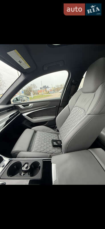 Седан Audi S6 2020 в Львове