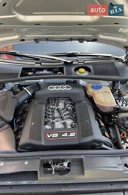 Универсал Audi S6 2000 в 