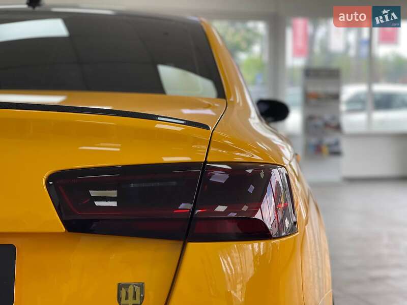 Седан Audi S6 2015 в Киеве