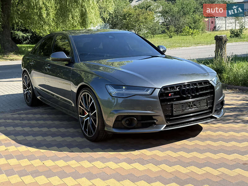Седан Audi S6 2016 в 