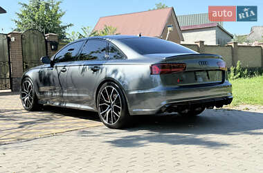 Седан Audi S6 2016 в 