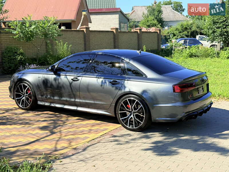 Седан Audi S6 2016 в Киеве