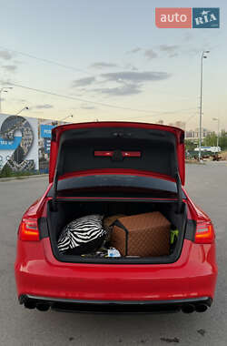 Седан Audi S6 2012 в 