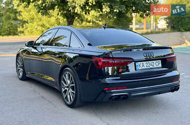 Седан Audi S6 2021 в 