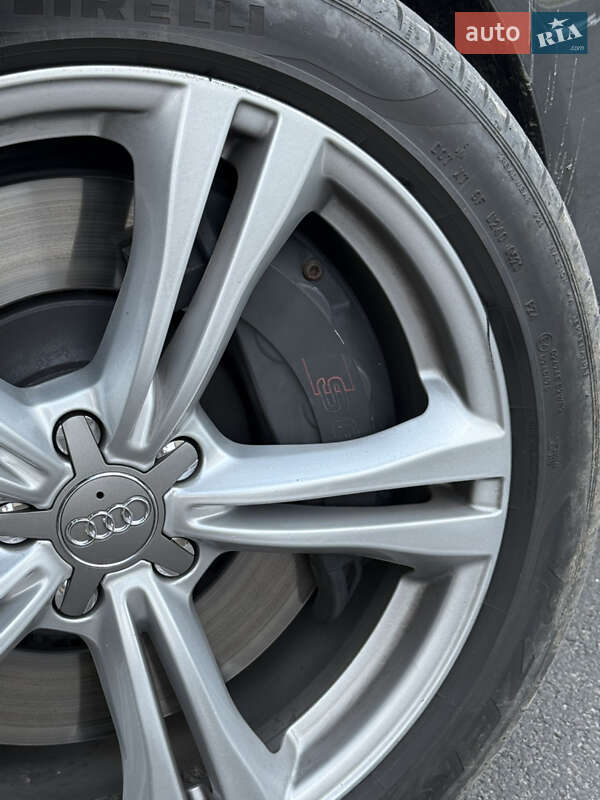Седан Audi S6 2012 в Чернігові
