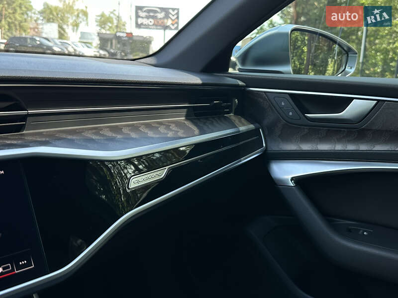 Седан Audi S6 2022 в Гостомелі