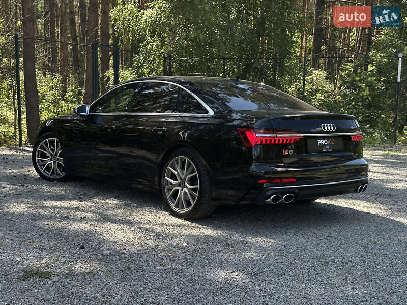 Седан Audi S6 2022 в Гостомелі