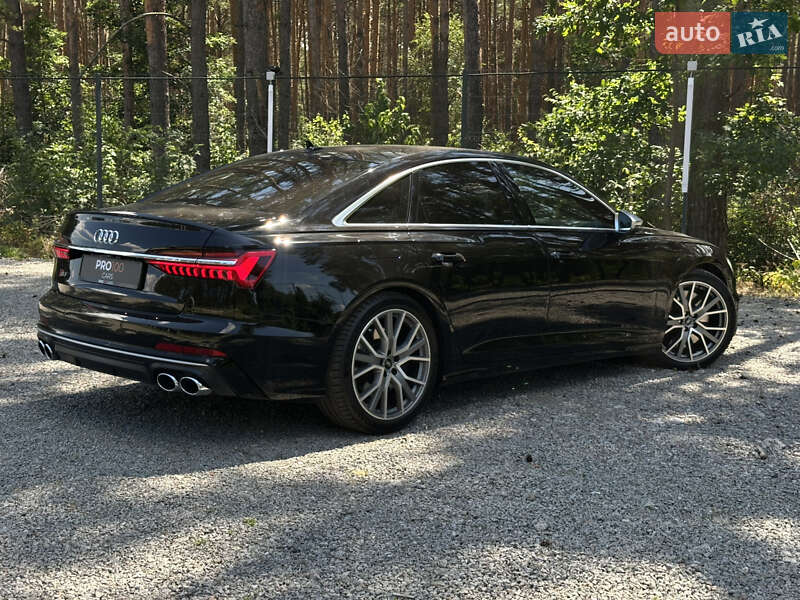Седан Audi S6 2022 в Гостомелі