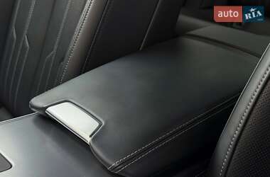 Седан Audi S6 2022 в 