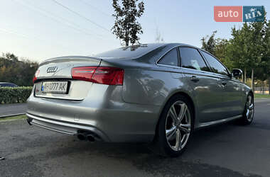 Седан Audi S6 2013 в 