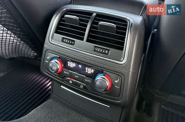 Седан Audi S6 2013 в 