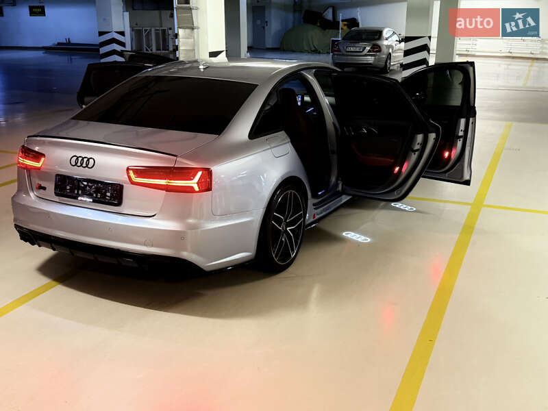 Седан Audi S6 2016 в Киеве
