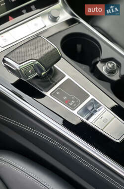 Седан Audi S6 2021 в 