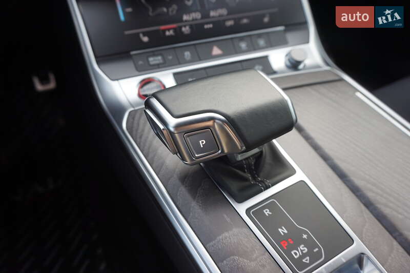 Седан Audi S6 2023 в Одесі