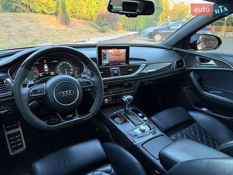 Седан Audi S6 2012 в Білогородці