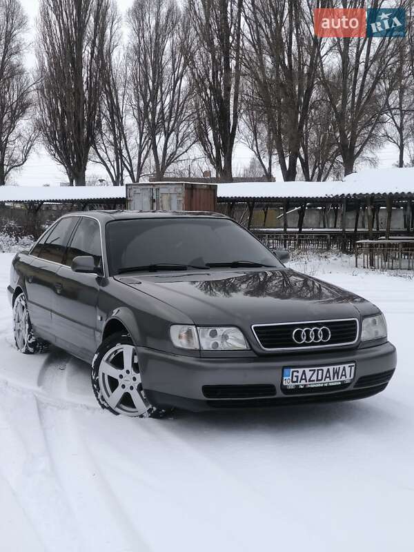 Audi S6 1996