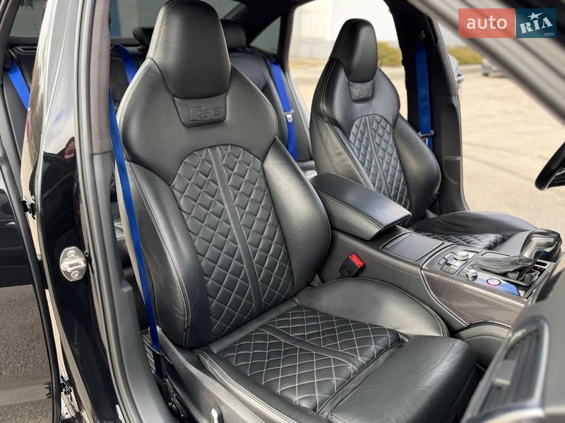 Седан Audi S6 2015 в Дніпрі