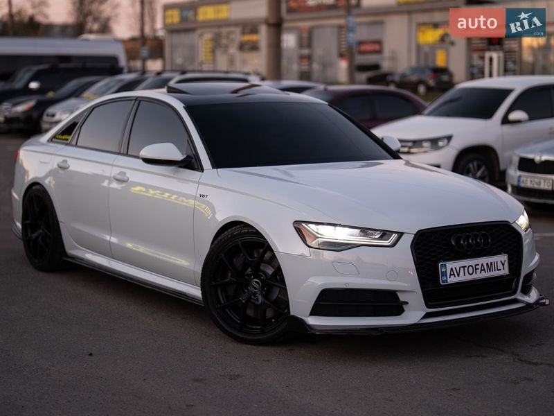 Седан Audi S6 2015 в Дніпрі