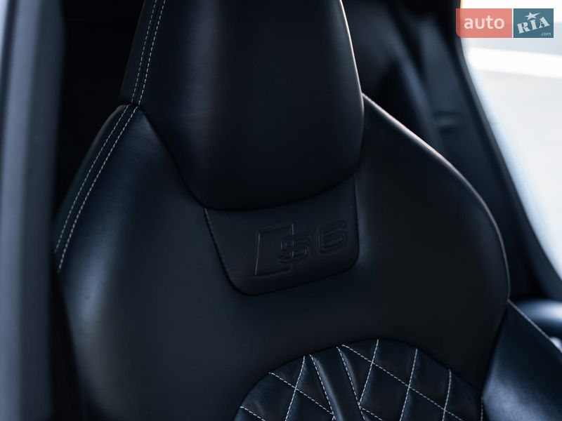 Седан Audi S6 2015 в Дніпрі