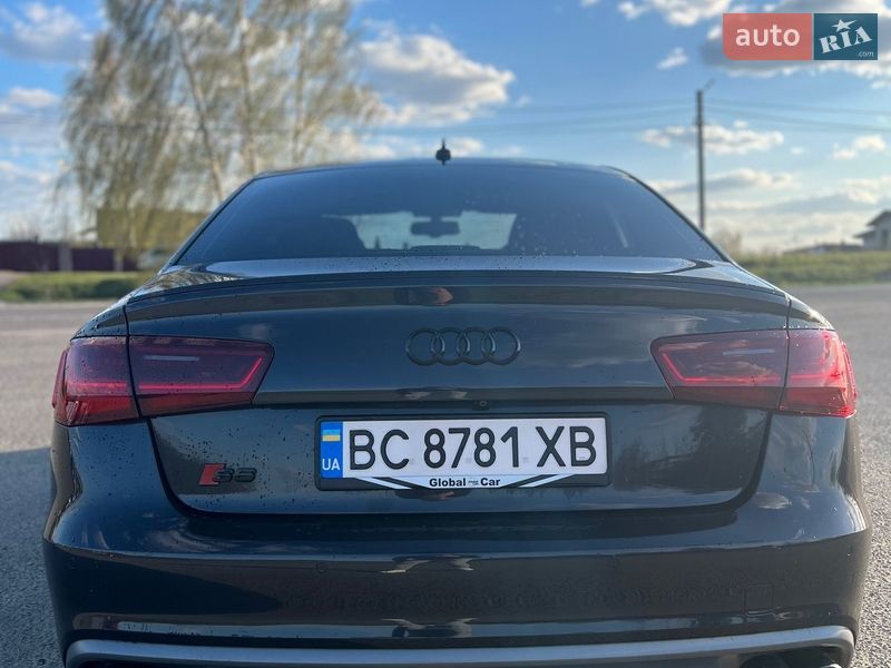 Седан Audi S6 2012 в Львові