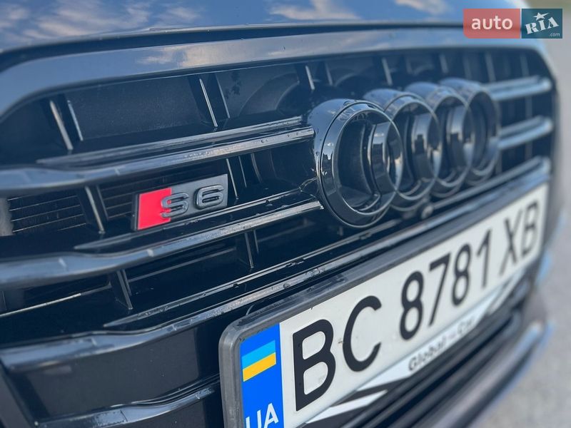 Седан Audi S6 2012 в Львові