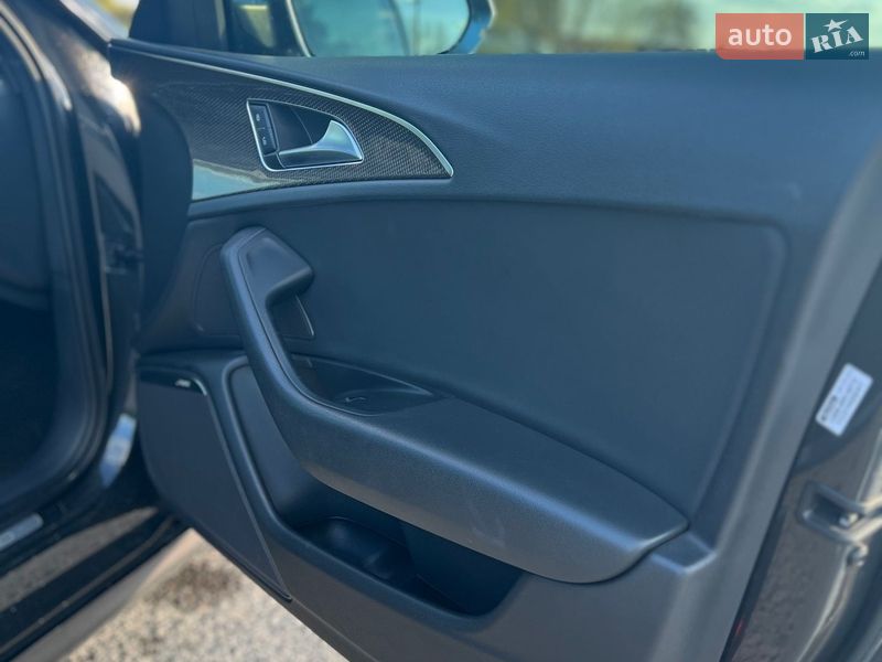 Седан Audi S6 2012 в Львові