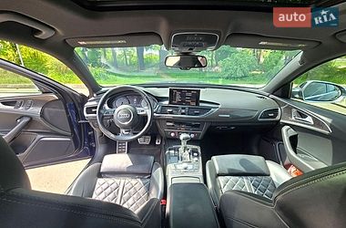 Седан Audi S6 2013 в Полтаві