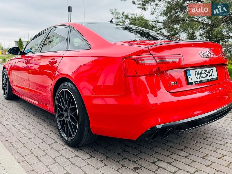 Седан Audi S6 2012 в Белогородке