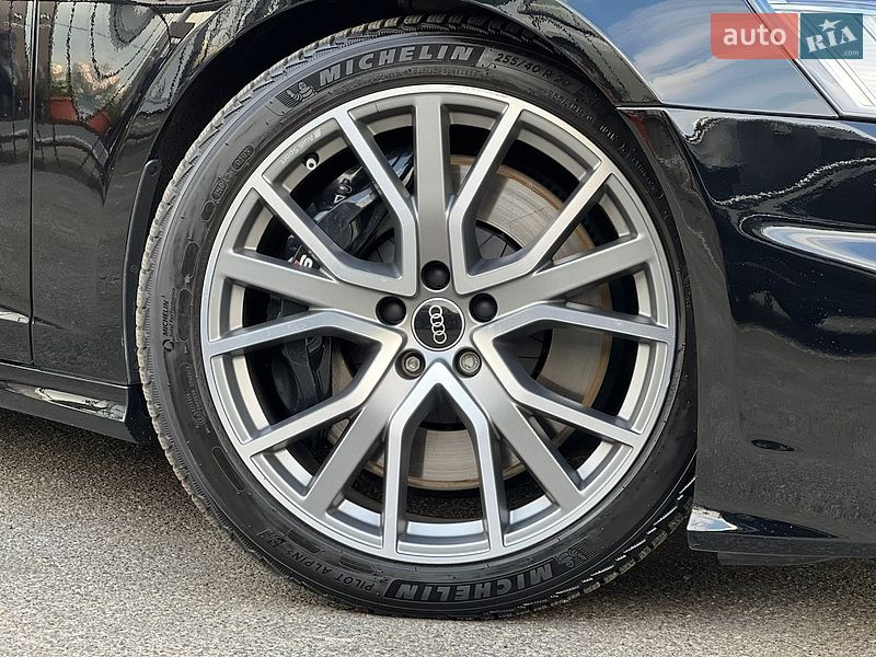 Седан Audi S6 2022 в Киеве