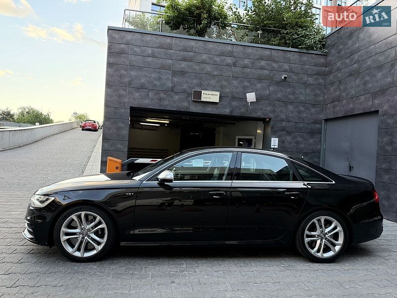 Седан Audi S6 2013 в Києві