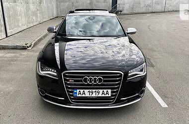 Седан Audi S8 2013 в 