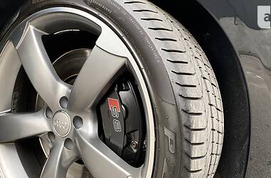 Седан Audi S8 2013 в 