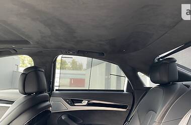 Седан Audi S8 2013 в 