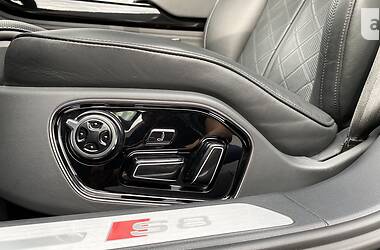Седан Audi S8 2013 в 