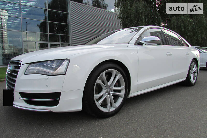 Седан Audi S8 2012 в Києві