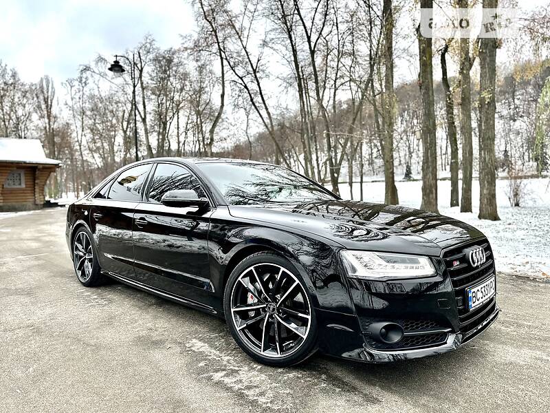 Седан Audi S8 2016 в Киеве фото 12 Седан Audi S8 2016 в Киеве