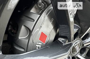 Седан Audi S8 2016 в 