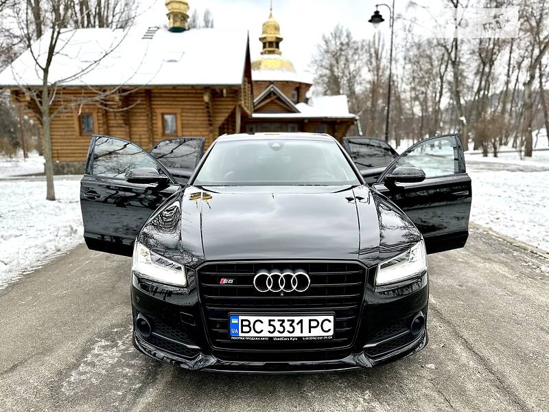 Седан Audi S8 2016 в Киеве фото 39 Седан Audi S8 2016 в Киеве