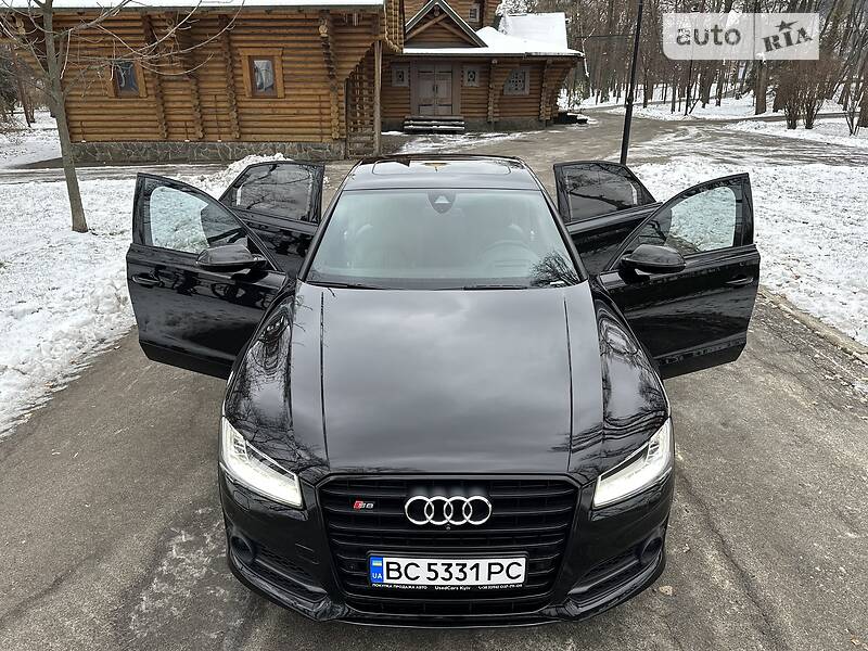 Седан Audi S8 2016 в Киеве фото 43 Седан Audi S8 2016 в Киеве