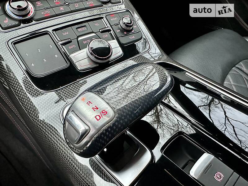 Седан Audi S8 2016 в Киеве фото 53 Седан Audi S8 2016 в Киеве