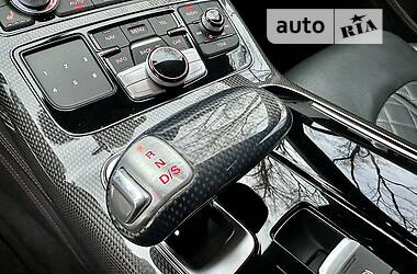 Седан Audi S8 2016 в 