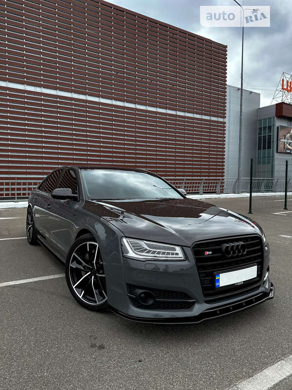 Седан Audi S8 2016 в Києві