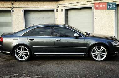 Седан Audi S8 2008 в Жашкове
