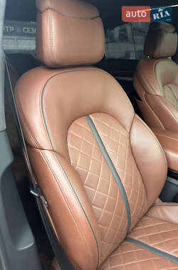 Седан Audi S8 2014 в 