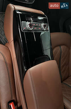 Седан Audi S8 2014 в 