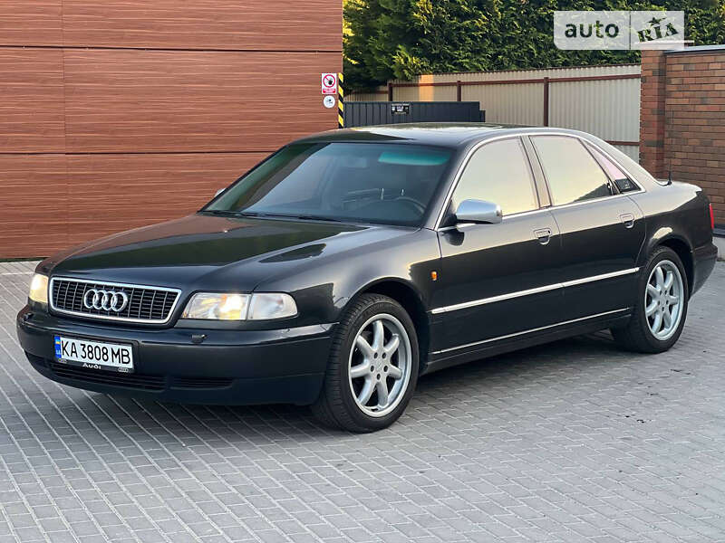 Audi S8 1998