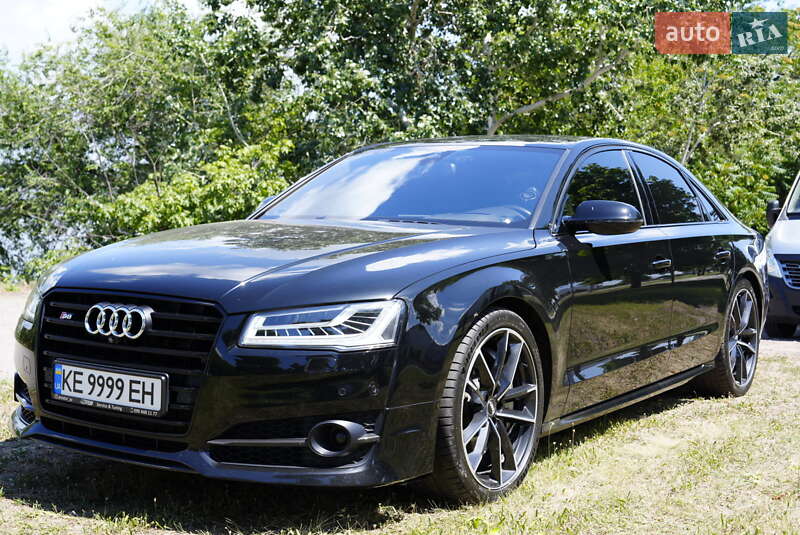 Седан Audi S8 2017 в Днепре